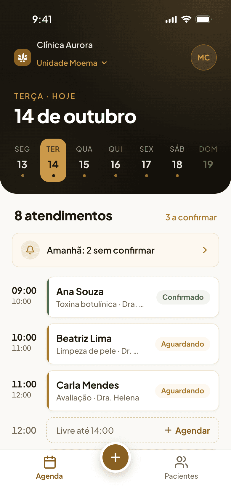 Agenda do dia no app do Cliniker, com os atendimentos e o status de cada um